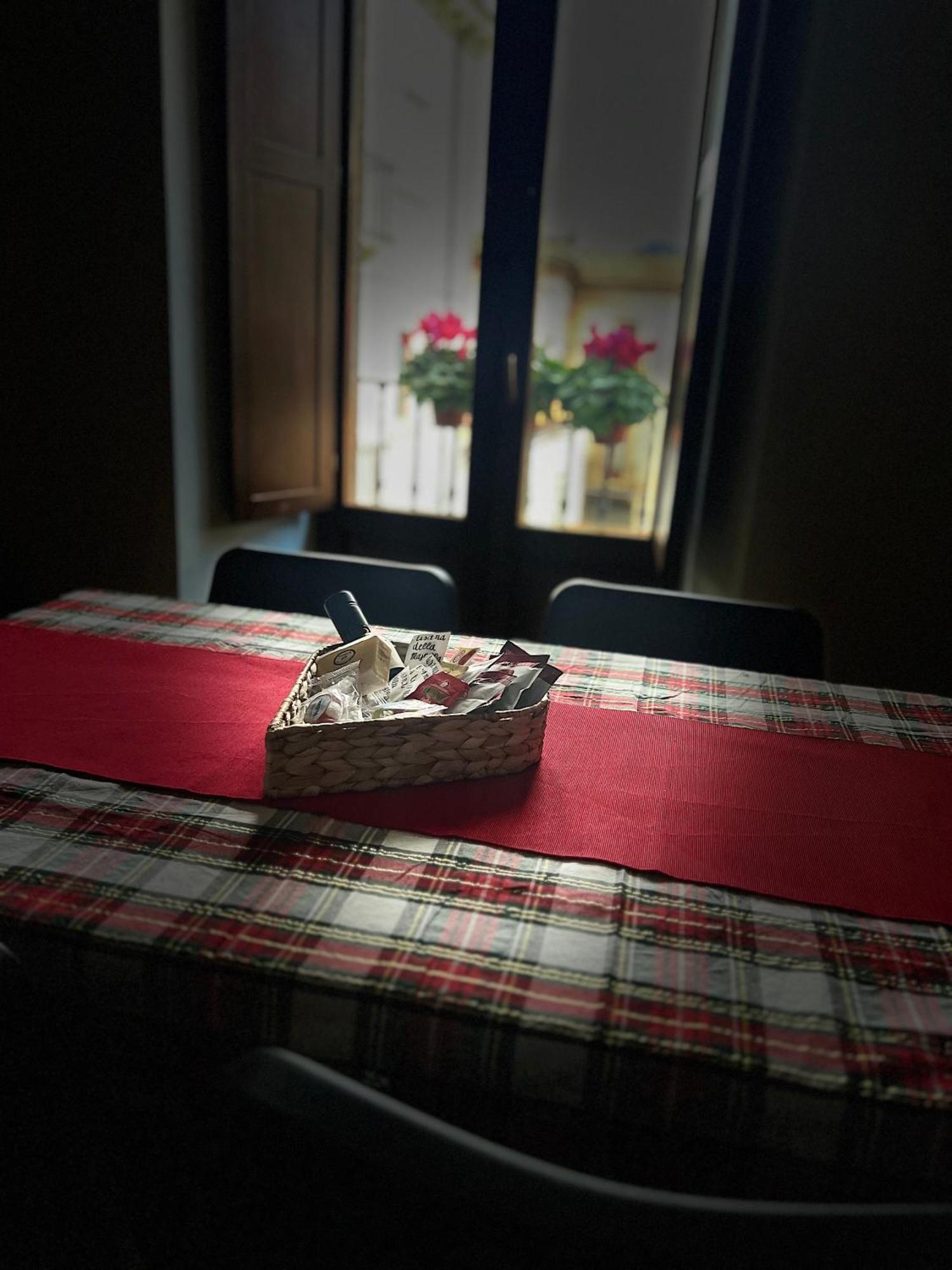 Regina D'Aragona Casa Vacanze 苏尔莫纳 外观 照片