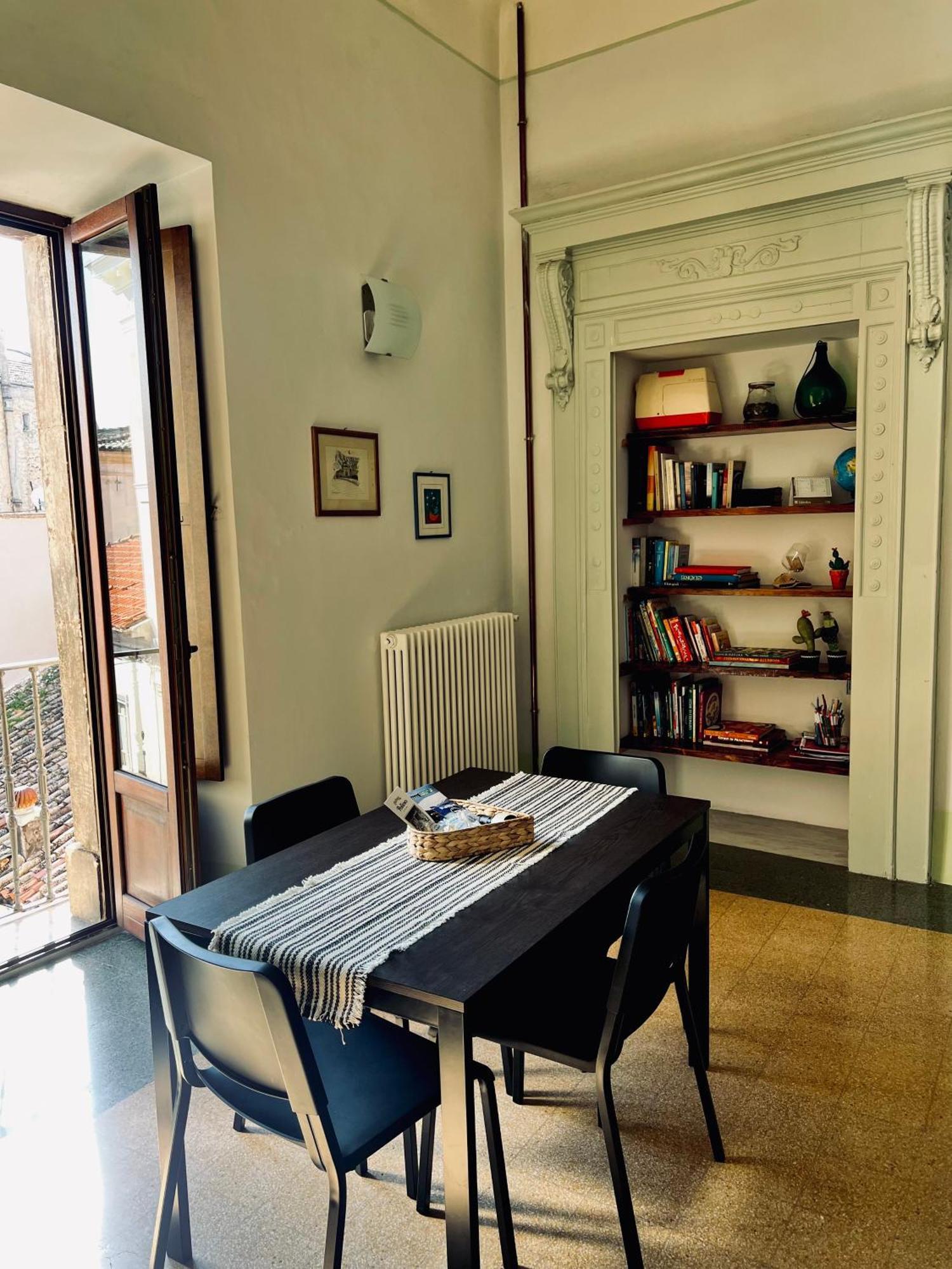 Regina D'Aragona Casa Vacanze 苏尔莫纳 外观 照片