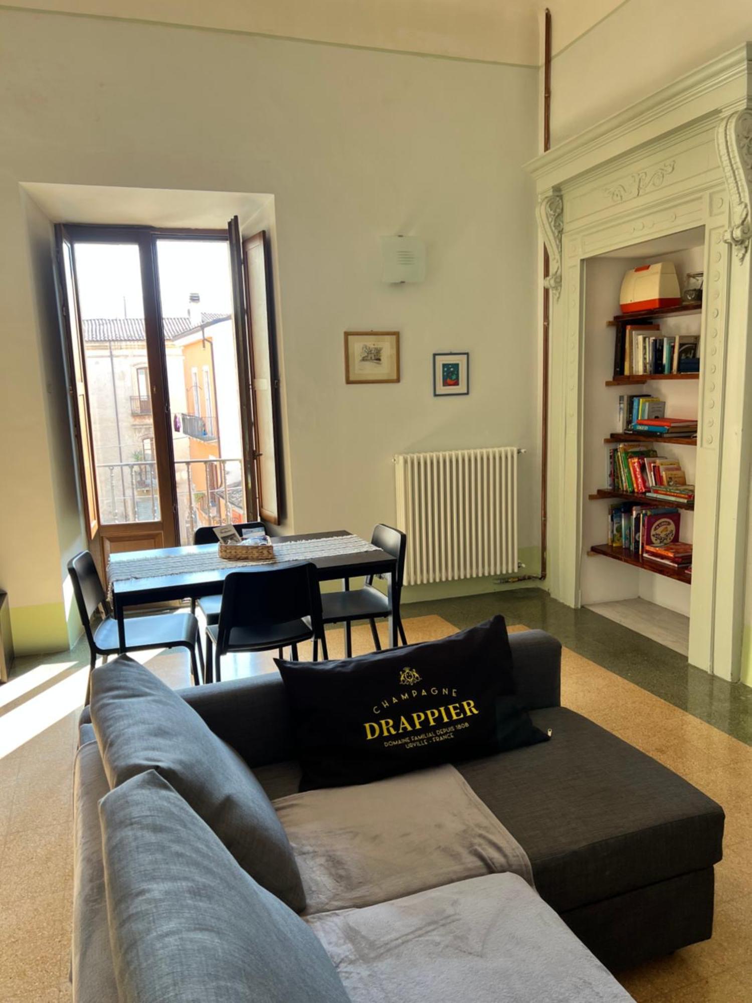 Regina D'Aragona Casa Vacanze 苏尔莫纳 外观 照片